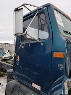 International F4900 Right Door for a 1990 International F-4900