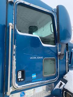 Kenworth T600 Right Door