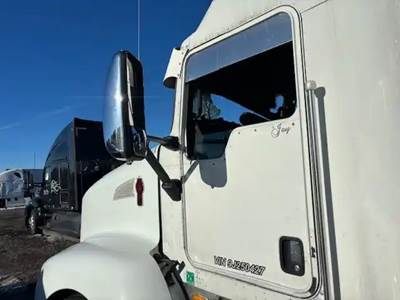 Kenworth T600 Left Door