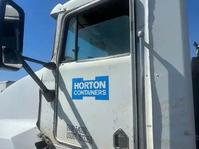 Kenworth T600 Left Door
