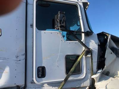 Kenworth T660 Right Door