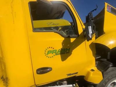 Kenworth T680 Right Door
