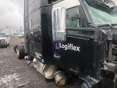 Kenworth T680 Right Door