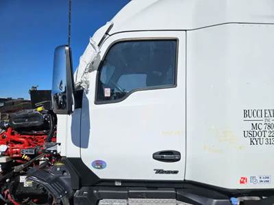 Kenworth T680 Left Door