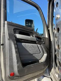 Kenworth T680 Left Door