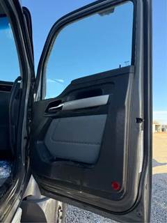 Kenworth T680 Right Door