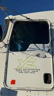 Kenworth T800 Left Door