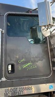 Kenworth T800 Right Door