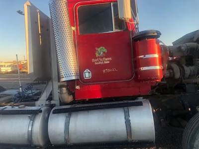 Kenworth W900 Right Door