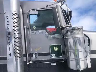Kenworth W900 Right Door