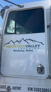 Kenworth W900 Left Door