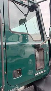 Mack Pinnacle CXU612 Right Door for a 2015 Mack CXU612