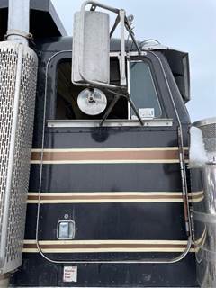 Peterbilt 379 Right Door