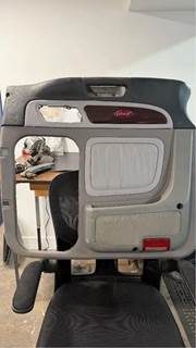 Peterbilt UNIVERSAL Right Door