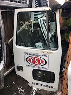 Volvo / WhiteGMC Road Xpeditor 2 Right Door for a 1994 White Road Xpeditor 2