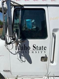 Volvo / WhiteGMC WIA Left Door for a 1989 Volvowhitegmc WIA