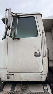 Volvo AUTOCAR ACL64 Left Door