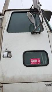 Volvo AUTOCAR ACL64 Door