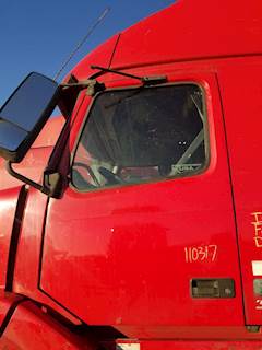 Volvo VNL Left Door