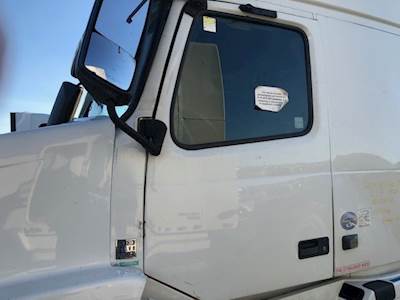Volvo VNL Left Door