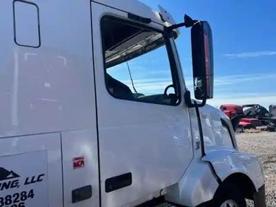 Volvo VNL Right Door
