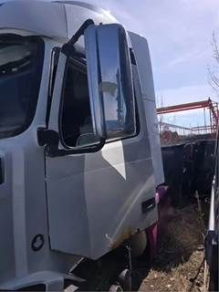 Volvo VNL Left Door