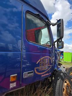 Volvo VNL Right Door