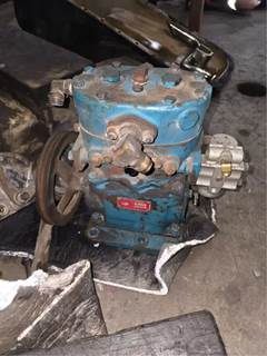 Caterpillar 3208 Air Compressor