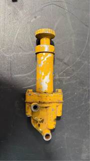 Caterpillar Fuel Priming Pump Adaptor, Part # 9L-6378