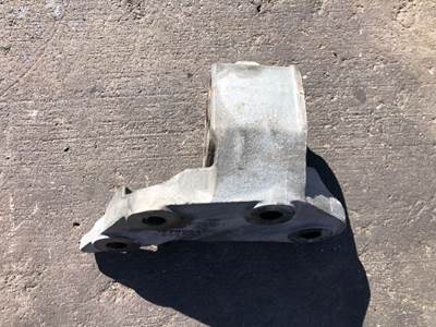 Peterbilt 579 Engine Mount