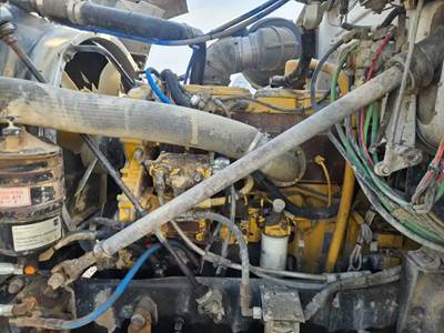 Caterpillar 3406E Engine for a 1996 Volvo AUTOCAR ACL64