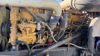 Caterpillar 3406E Engine for a 1995 Peterbilt 379