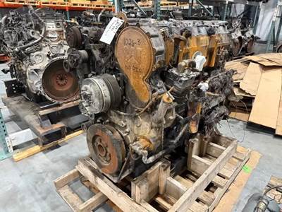 Caterpillar C15 Engine for a 2006 Peterbilt 378