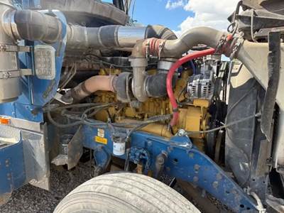 Caterpillar C15 Engine for a 2000 Kenworth W900