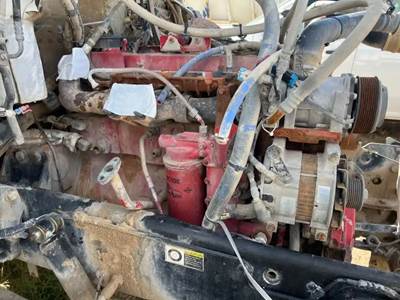 Cummins ISL Engine for a 2012 Peterbilt 384