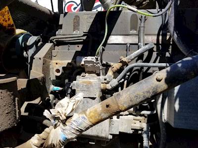 Cummins L10E Engine for a 1993 Ford LTA9000 AERO MAX 106