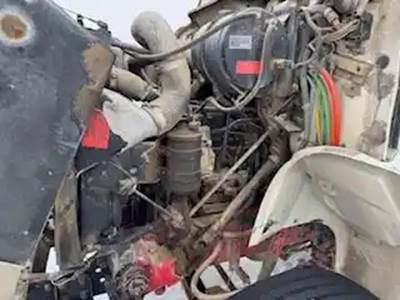 Cummins M11 Engine for a 1994 International F-8100