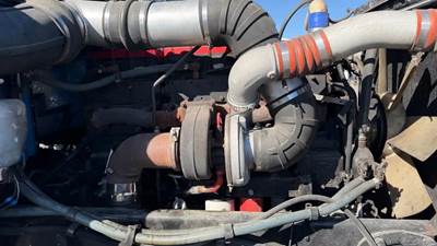 Cummins N14 Engine for a 2000 Peterbilt 379