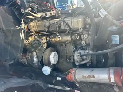 Detroit DD15 Engine for a 2022 Freightliner Cascadia 126