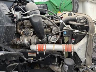 Detroit DD15 Engine for a 2022 Freightliner Cascadia 126