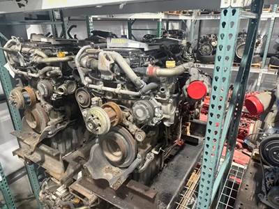 Detroit DD15 Engine for a 2016 Freightliner Cascadia 125