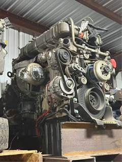 Detroit DD15 Engine for a 2018 Freightliner Cascadia 123