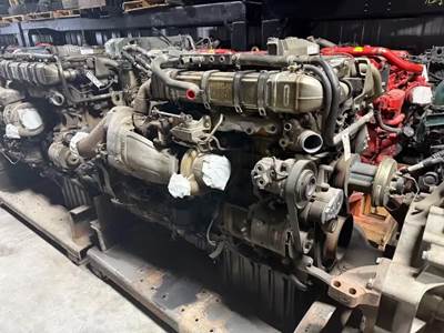 Detroit DD15 Engine for a 2014 Freightliner Cascadia 125