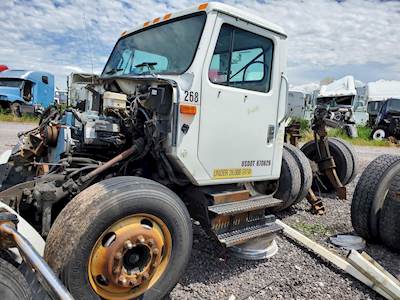 International DT466 Engine for a 2001 International 4700