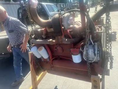 International DT466B Engine - 180 HP