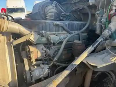 Volvo VED12 Engine for a 2001 Volvo VNL