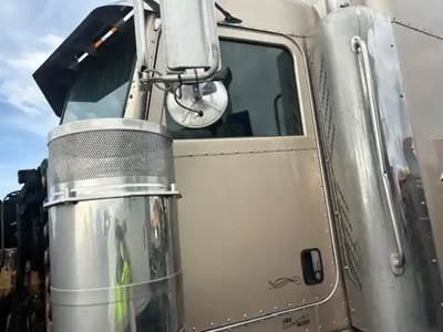 Caterpillar C15 Exhaust Assembly for a 2006 Peterbilt 379