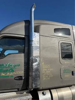 Kenworth T680 Exhaust Pipe