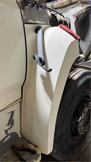 Ford F-700 Fender Extension for a 1991 Ford F700