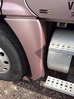 Freightliner Cascadia 125 Left Fender Extension